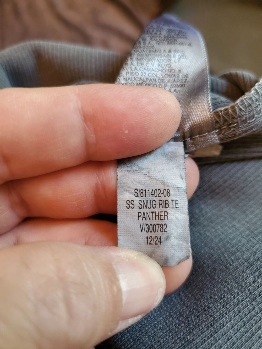 Old Navy Snug Rib Crop Ts Women's Medium Grey (Panther) And White (Calla Lily) - Picture 9 of 16